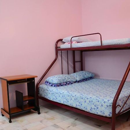 Wonderful Homestay At Muar Exteriör bild